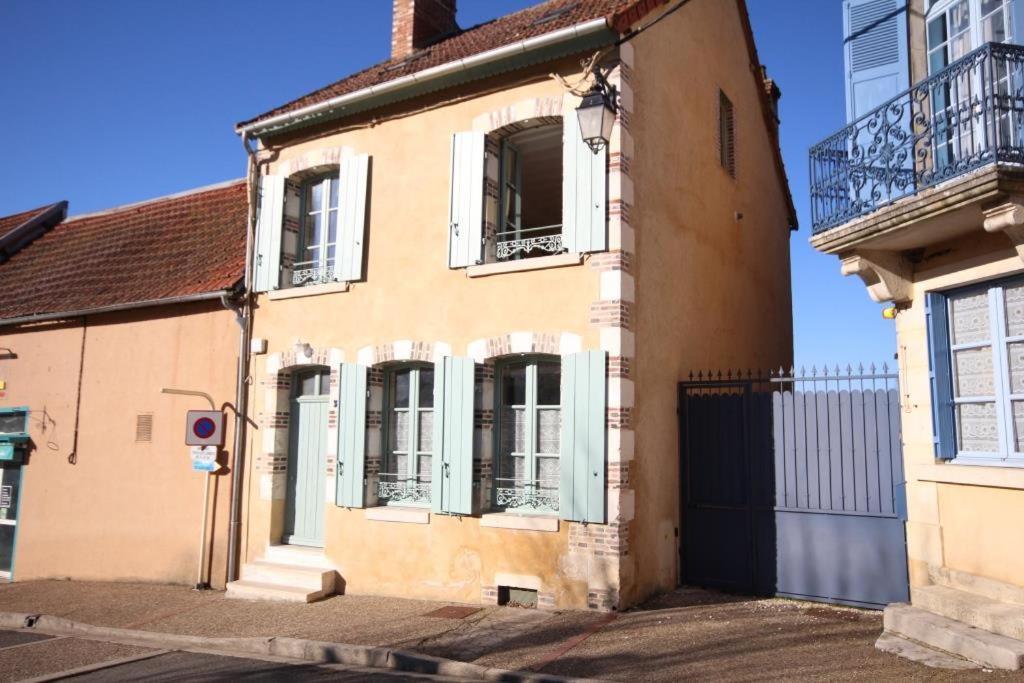 La Maison D'A Cote Saint-Amand-en-Puisaye Bagian luar foto