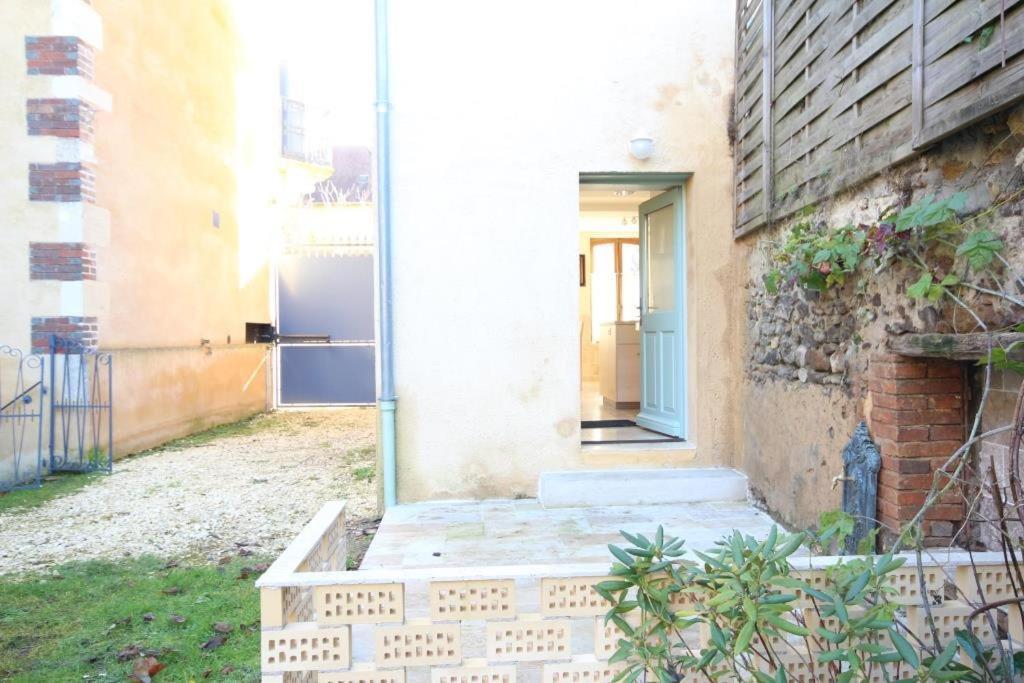 La Maison D'A Cote Saint-Amand-en-Puisaye Bagian luar foto