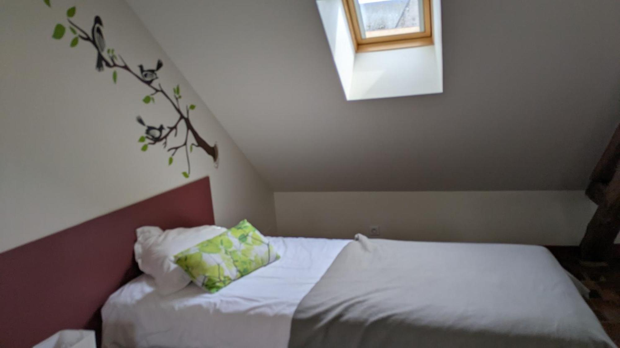 La Maison D'A Cote Saint-Amand-en-Puisaye Bagian luar foto